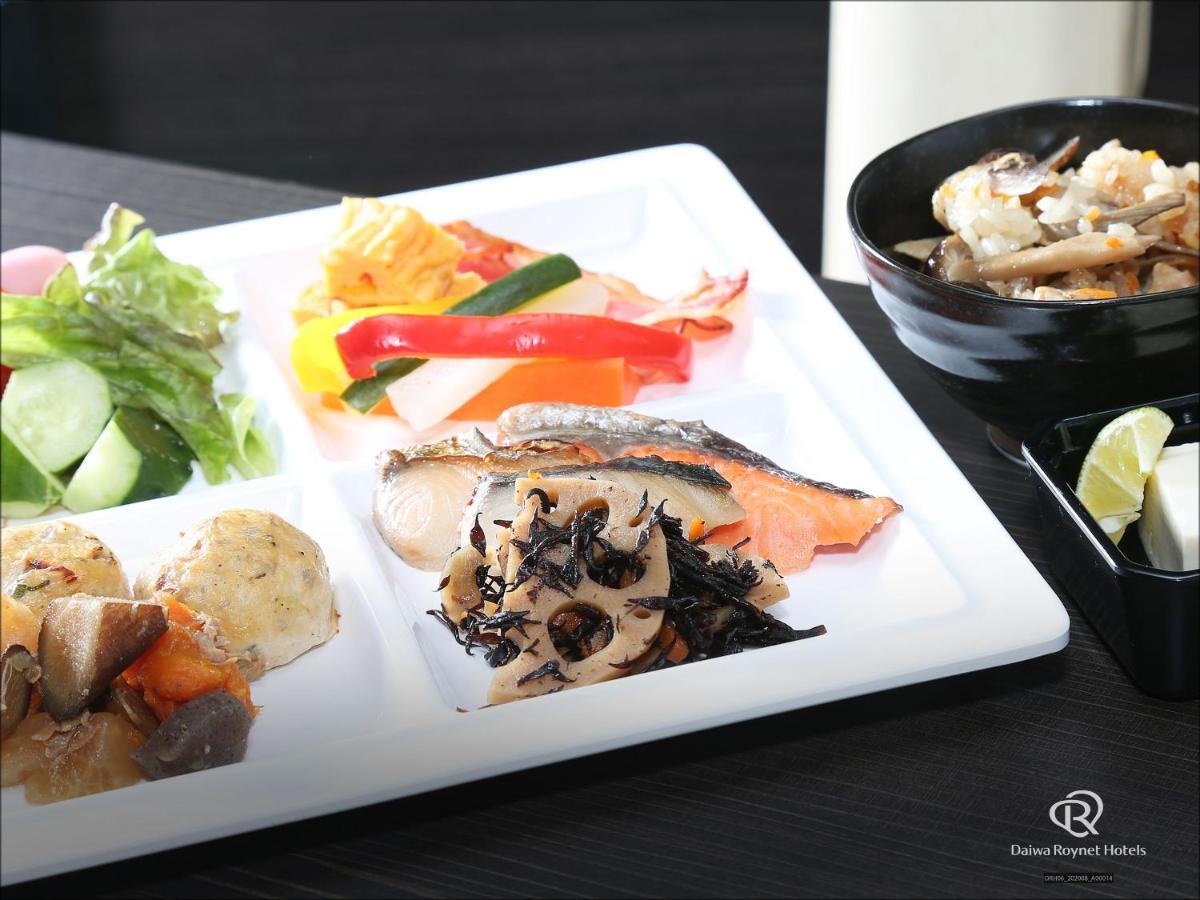 Daiwa Roynet Hotel Tokushima Ekimae Екстер'єр фото