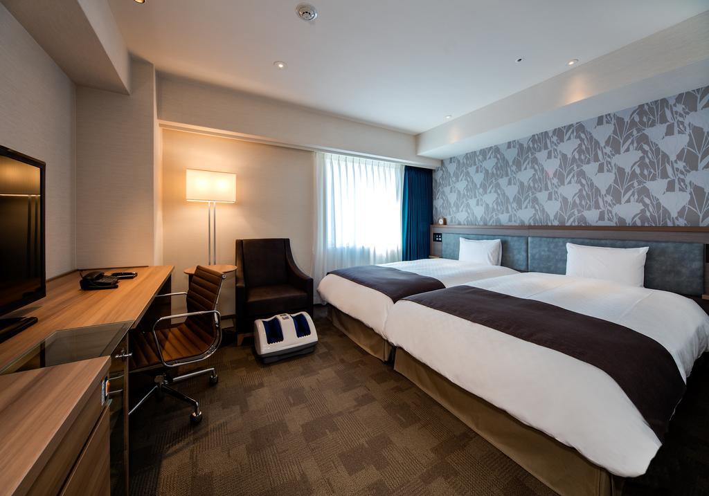 Daiwa Roynet Hotel Tokushima Ekimae Екстер'єр фото