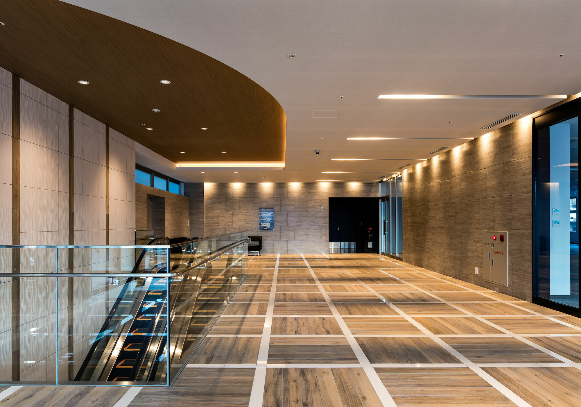 Daiwa Roynet Hotel Tokushima Ekimae Екстер'єр фото